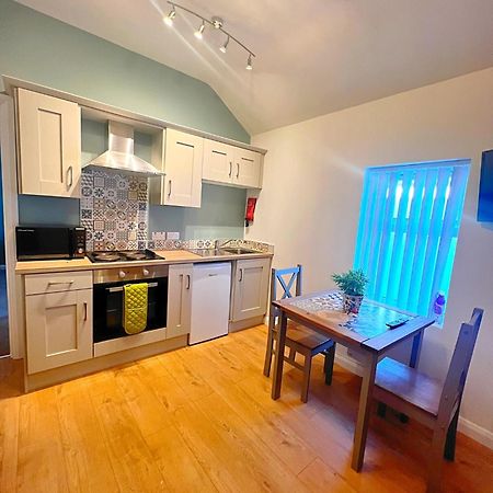 Bangor Central Apartments エクステリア 写真