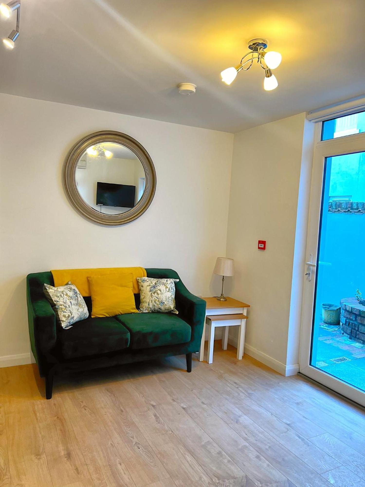 Bangor Central Apartments エクステリア 写真